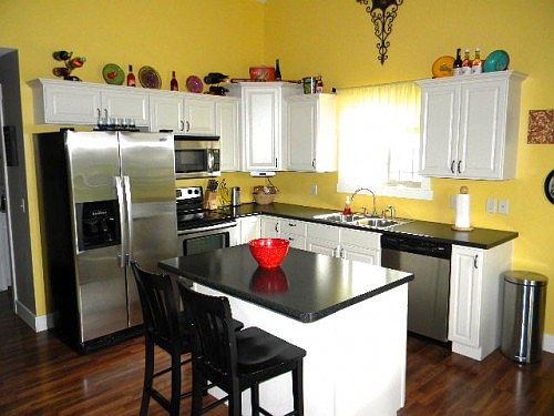 3rd image of 324 Creekside Dr