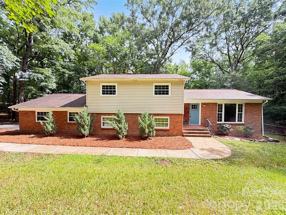 1st image of 2200 Fair Forest Dr