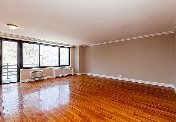 2nd image of 784 Columbus Ave APT 1G