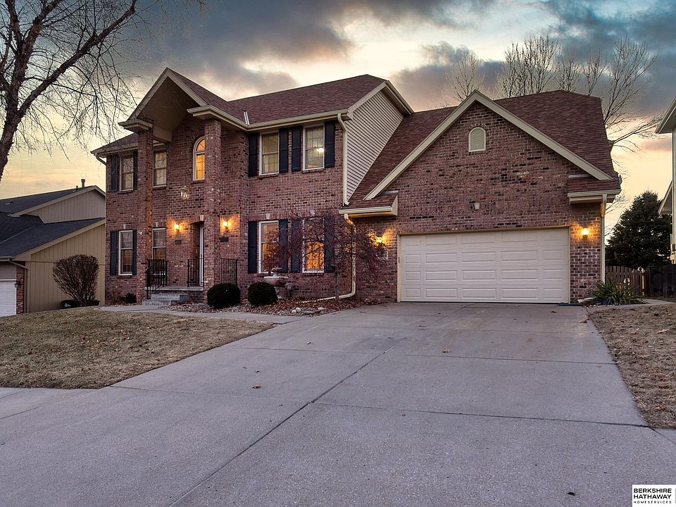 1st image of 4404 S 176th St