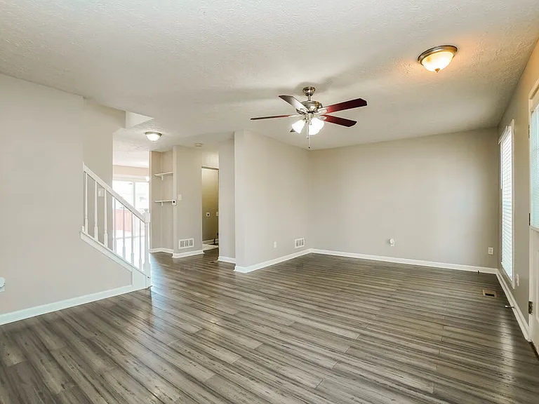 848 Wallinger Dr — Photo 6