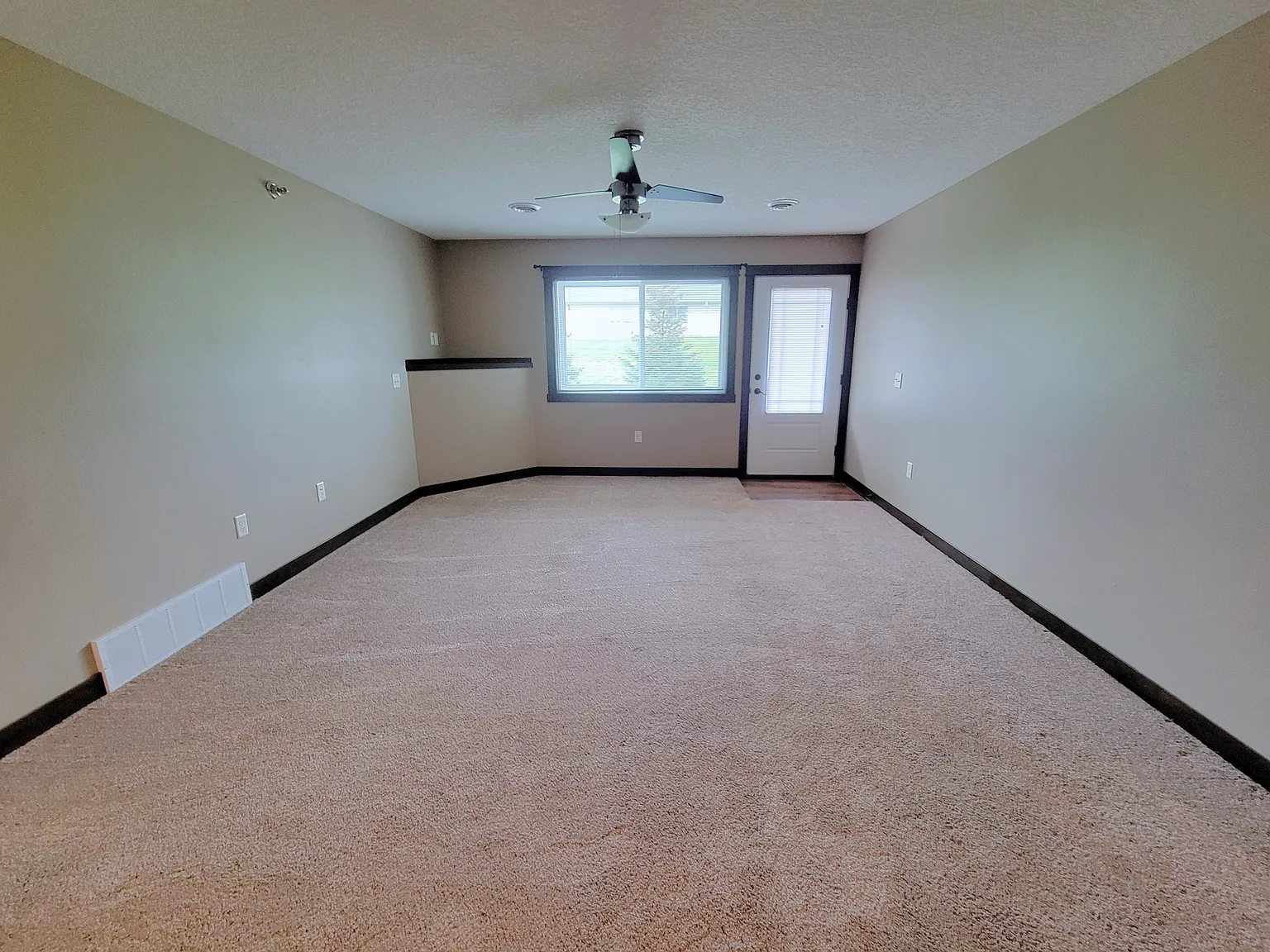 2 bed, 1120 sqft, $1,475 — Photo 2