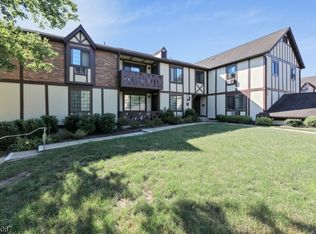 17 Canterbury Rd, Chatham, NJ 07928