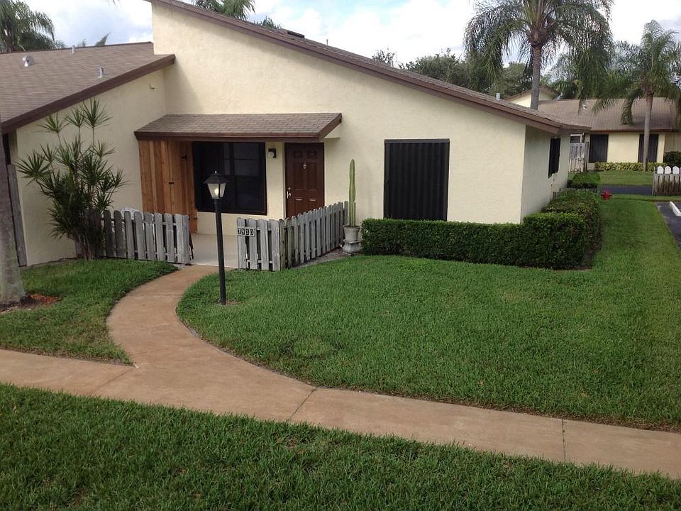 Home For Sale In VILLAS OF HOBE SOUND CONDO