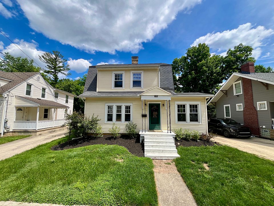 26 West Lincoln