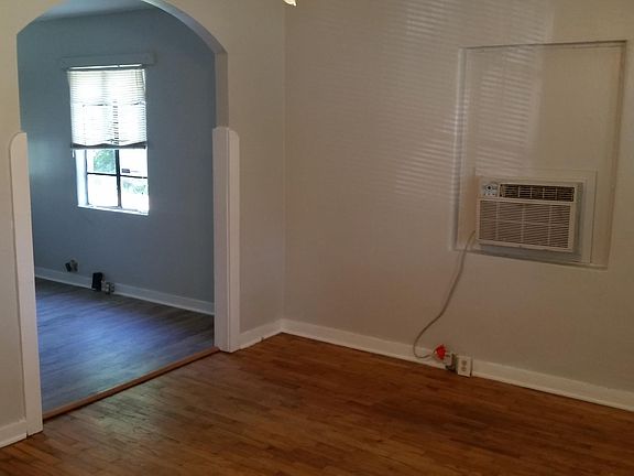 Living room to Kitchen