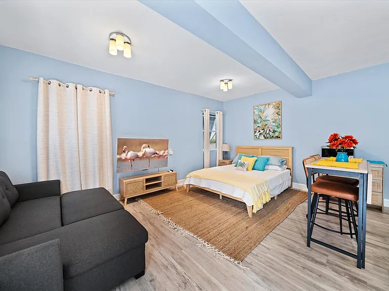 120 Flamingo Dr #1 — Photo 15