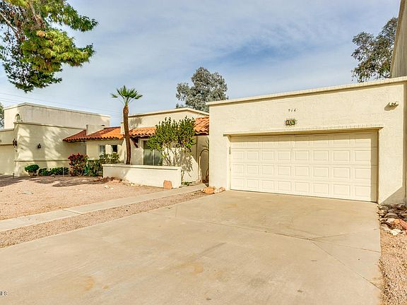 3rd image of 914 E Laguna Dr