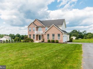 28 Brittany Ln, Summit Point, WV 25446