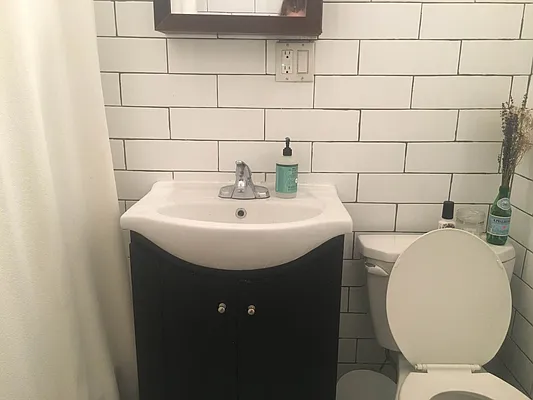 Rented by Lang Realty LLC | media 8