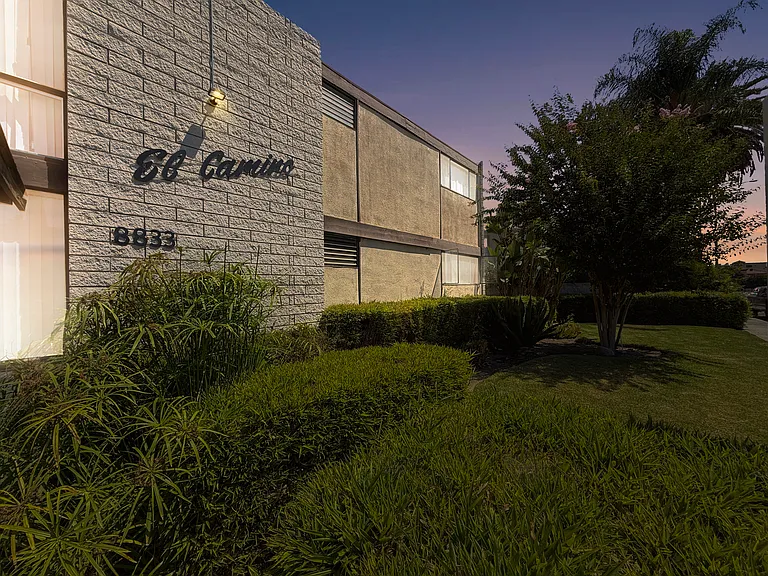 El Camino Apartments — Photo 24