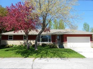 1130 W Jefferson Ave, Cleveland, WI 53015