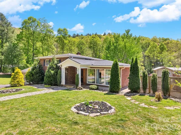 21 Daniel Ln, Black Mountain, NC 28711