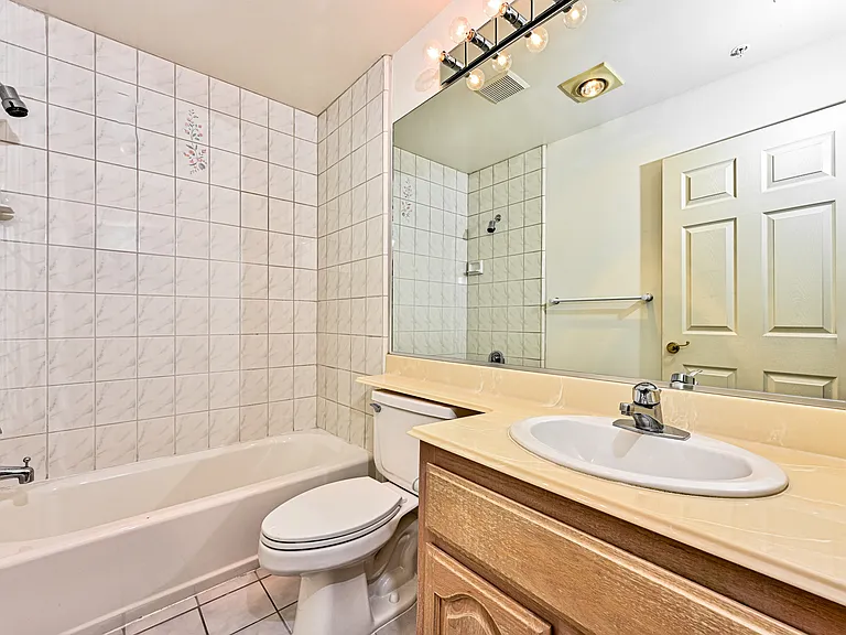 5319 Lindley Ave #303 — Photo 14