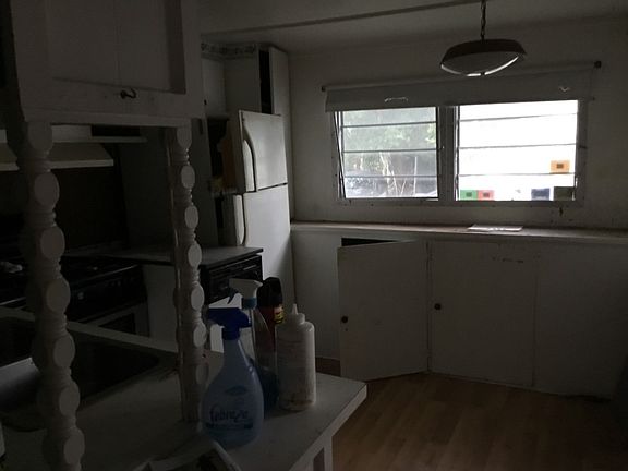 3rd image of 27 Kings Ln