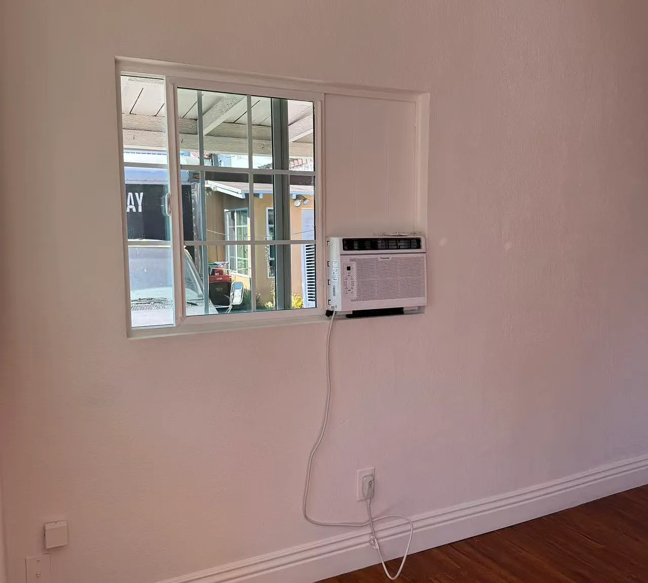 305 N 2nd St — Photo 3