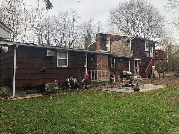 5th image of 79 N Columbia St