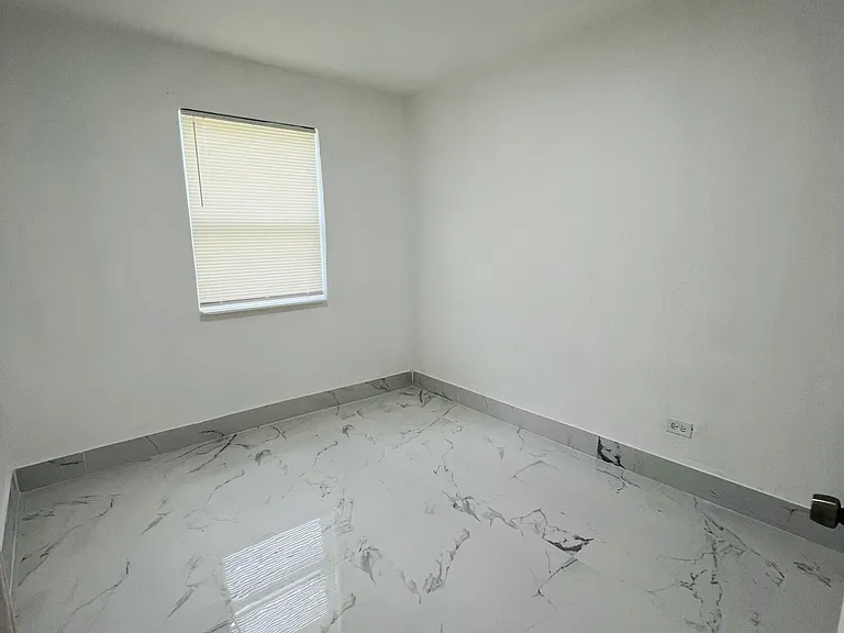 525 NW 22nd Ave — Photo 18