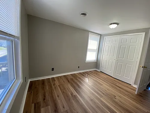 719 Alexandria St — Photo 8