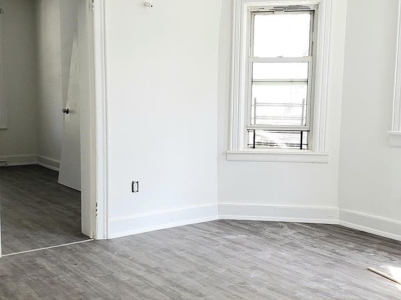 3rd image of 3-8512 96th St #3