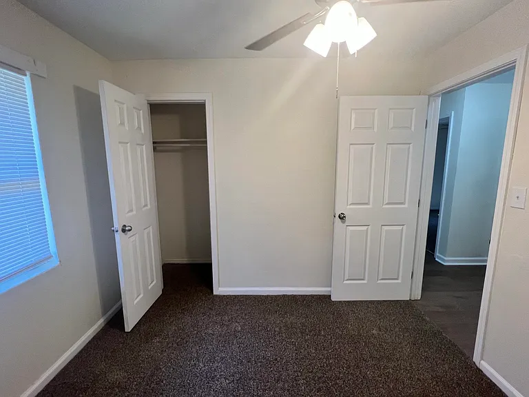 3422 Miami Dr — Photo 9