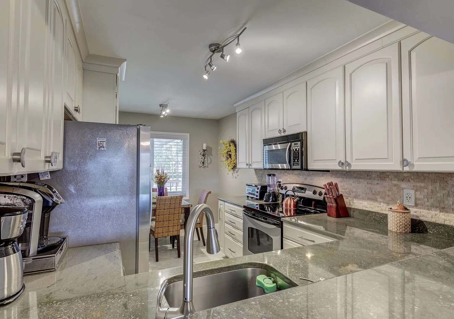 3/2 Condo In Lely Golf Estates In Naples. — Photo 2