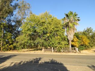 9560 Porter Ave, Dinuba, CA 93618