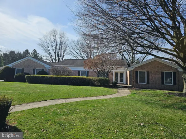222 Hollar Ave, Shippensburg, PA 17257