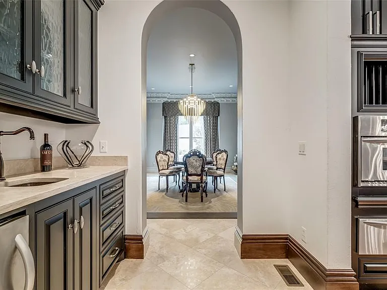 5701 Mistletoe Ct — Photo 16