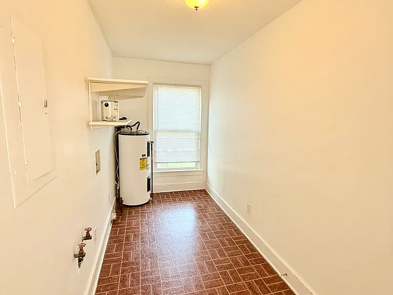 1493 Foxhall Dr — Photo 19