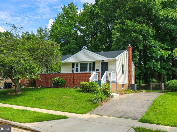 5306 Barker Pl, Lanham, MD 20706