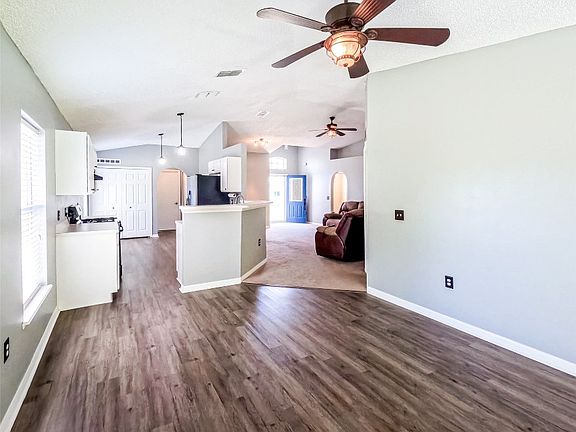 4th image of 37142 Southern Glen Way