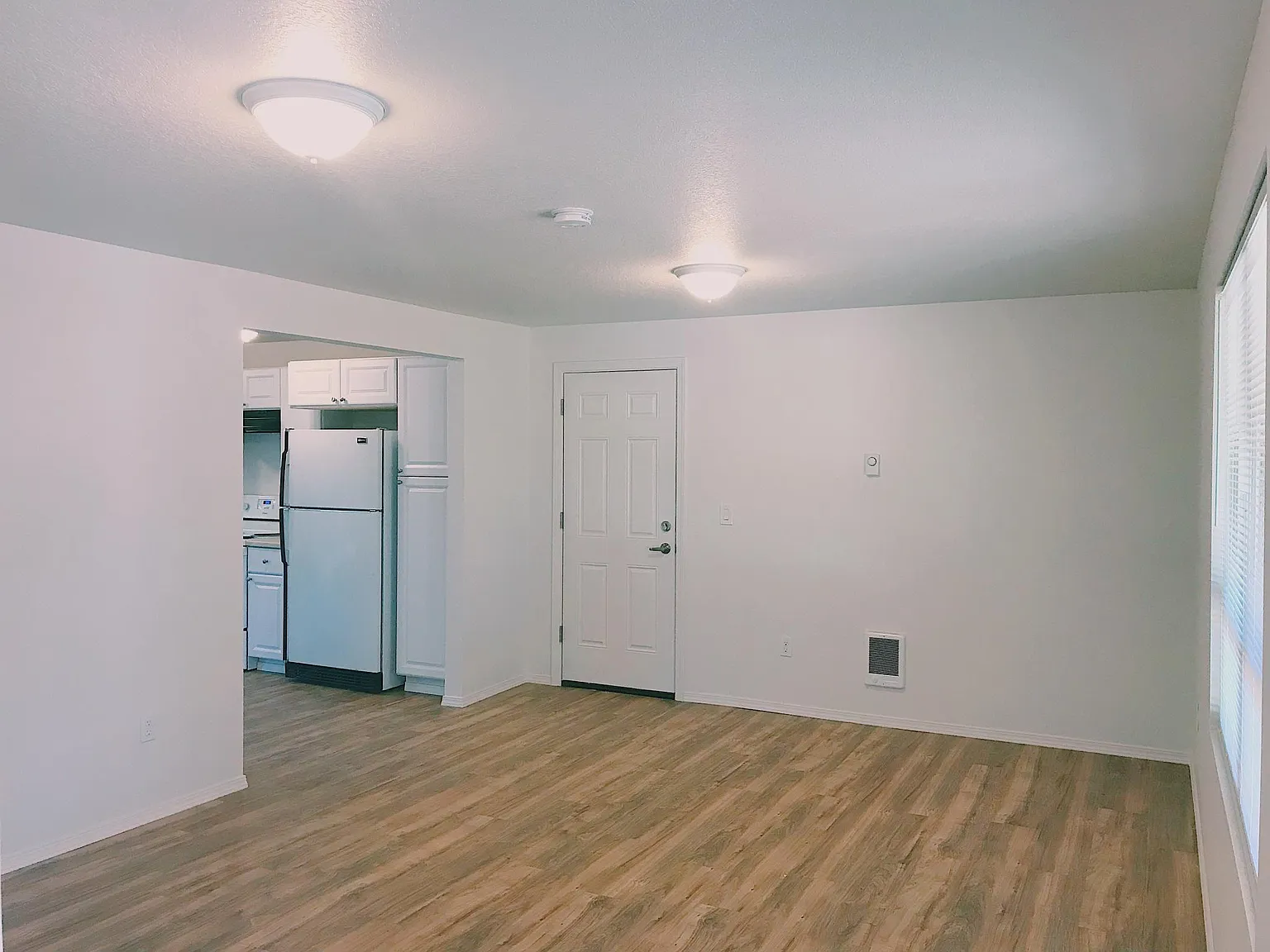 2 bed, 975 sqft, $2,400 — Photo 4