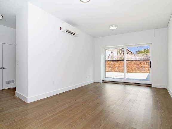 5th image of 154 Graham Ave #1B