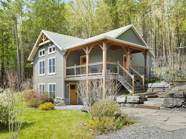 11 Sunny Slope Rd, Ithaca, NY 14850
