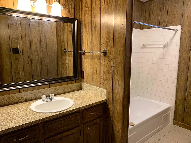 318 Tammy Lynn Dr #B — Photo 8