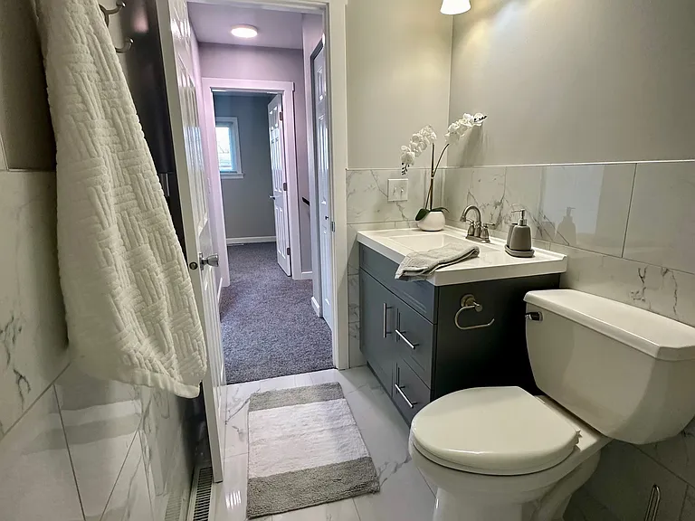 561 Eastwood Dr — Photo 13