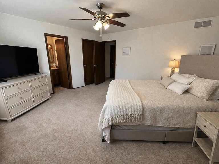 211 Nautilus Dr #7 — Photo 11