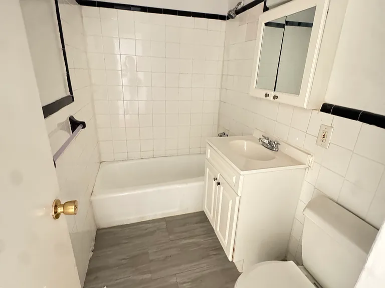 37 Odell Ave #3A — Photo 6