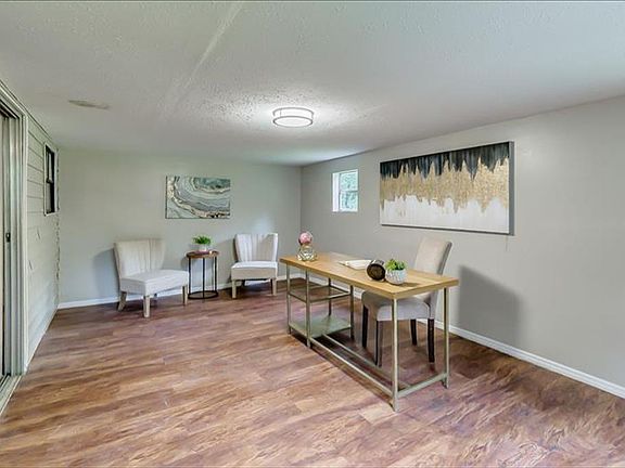 5th image of 1501 Blue Jay Dr