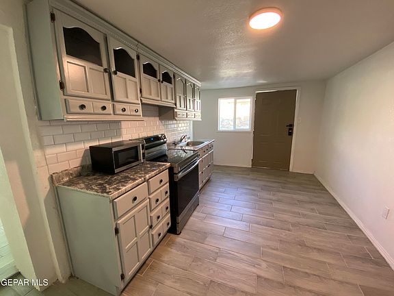 3rd image of 2807 Grant Ave #B