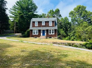 77 Candlewood Rd, Groton, CT 06340