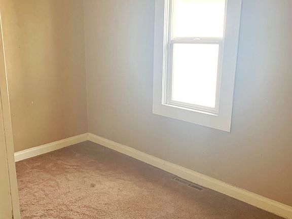 4th image of 4017 Yakima Ave Unit A