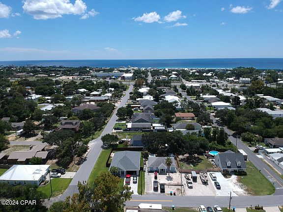 4th image of 709 Gulf View Dr