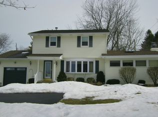 4591 Sunset Dr, Lockport, NY 14094