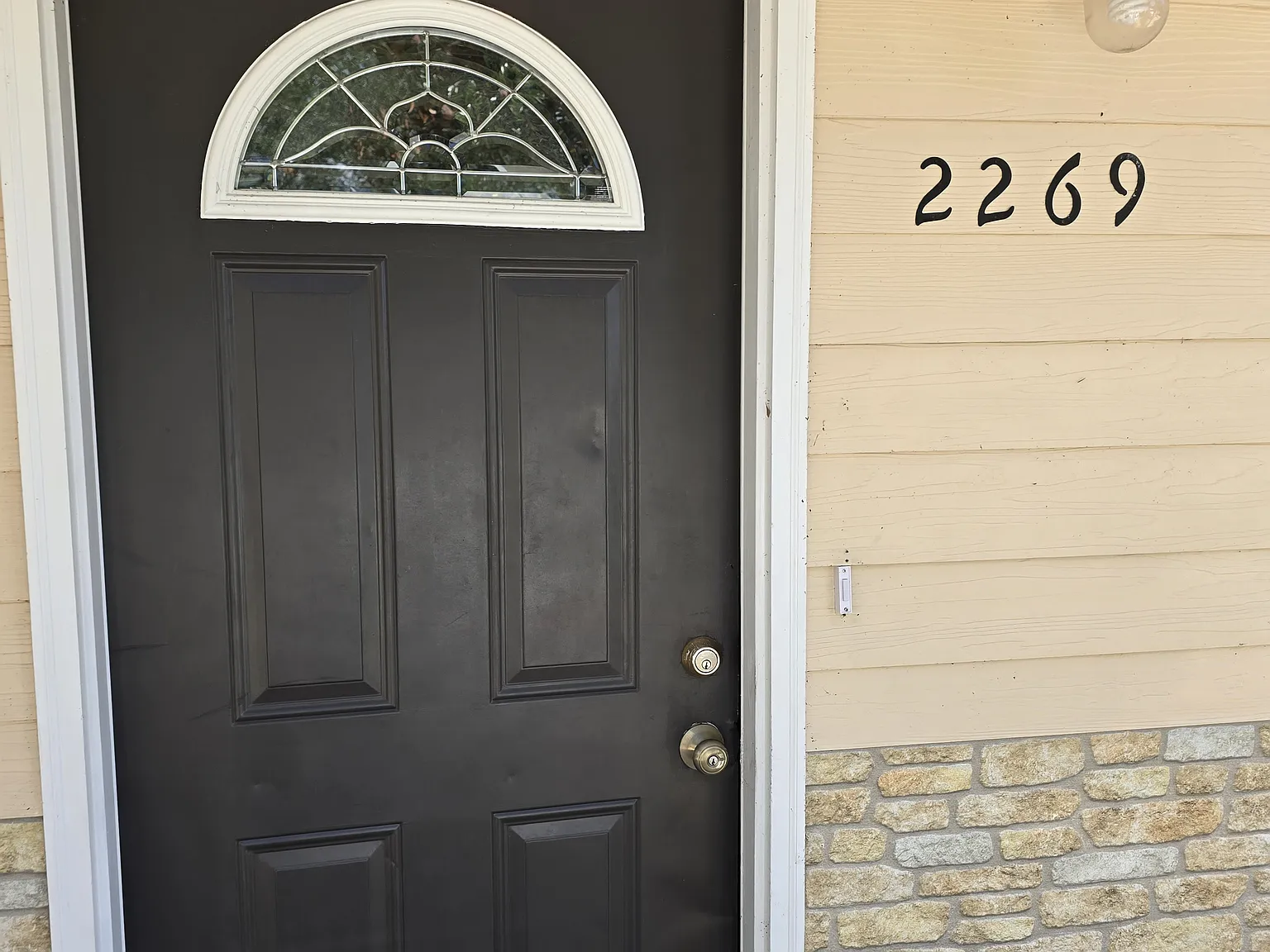 2 bed, 2.5 bath, 1124 sqft, $1,350 — Photo 2
