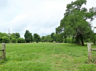 111 Wrangler Rd, Wallis, TX 77485