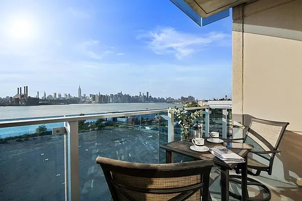 Sold by Compass | media 23