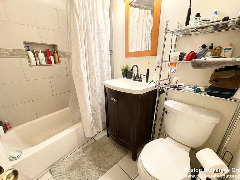 147 Marcella St #3 — Photo 9