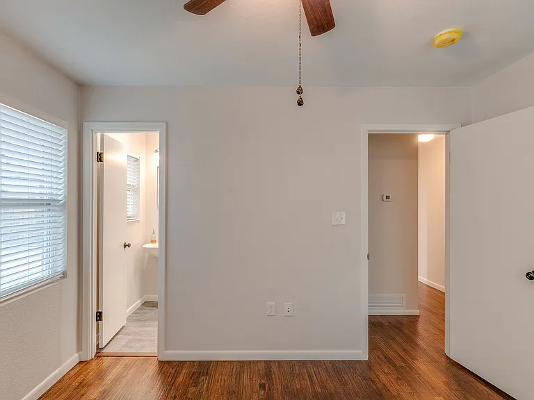 300 Ridgecrest Dr — Photo 19
